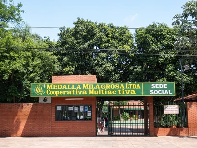 Cooperativa Medalla Milagrosa (Sede Social) — Proyecto ejecutado por Casa Clima E.A.S.